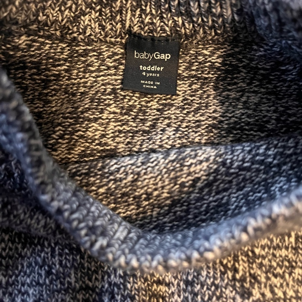 Baby GAP Gray and Black Knit Sweater - Picture 2 of 3